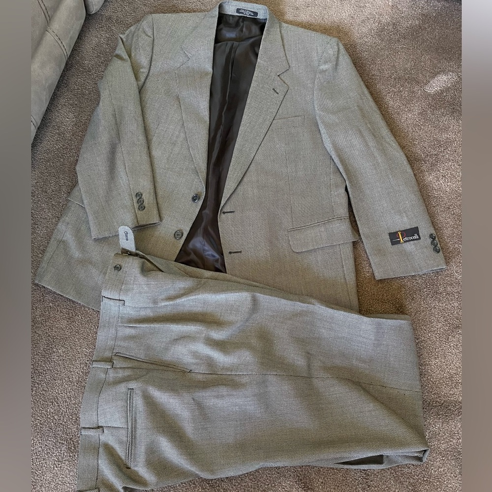 Men’s petrocelli 2 piece suit 44/42